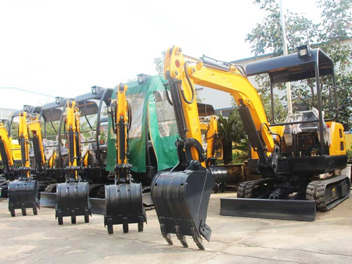 小型挖掘機(jī)